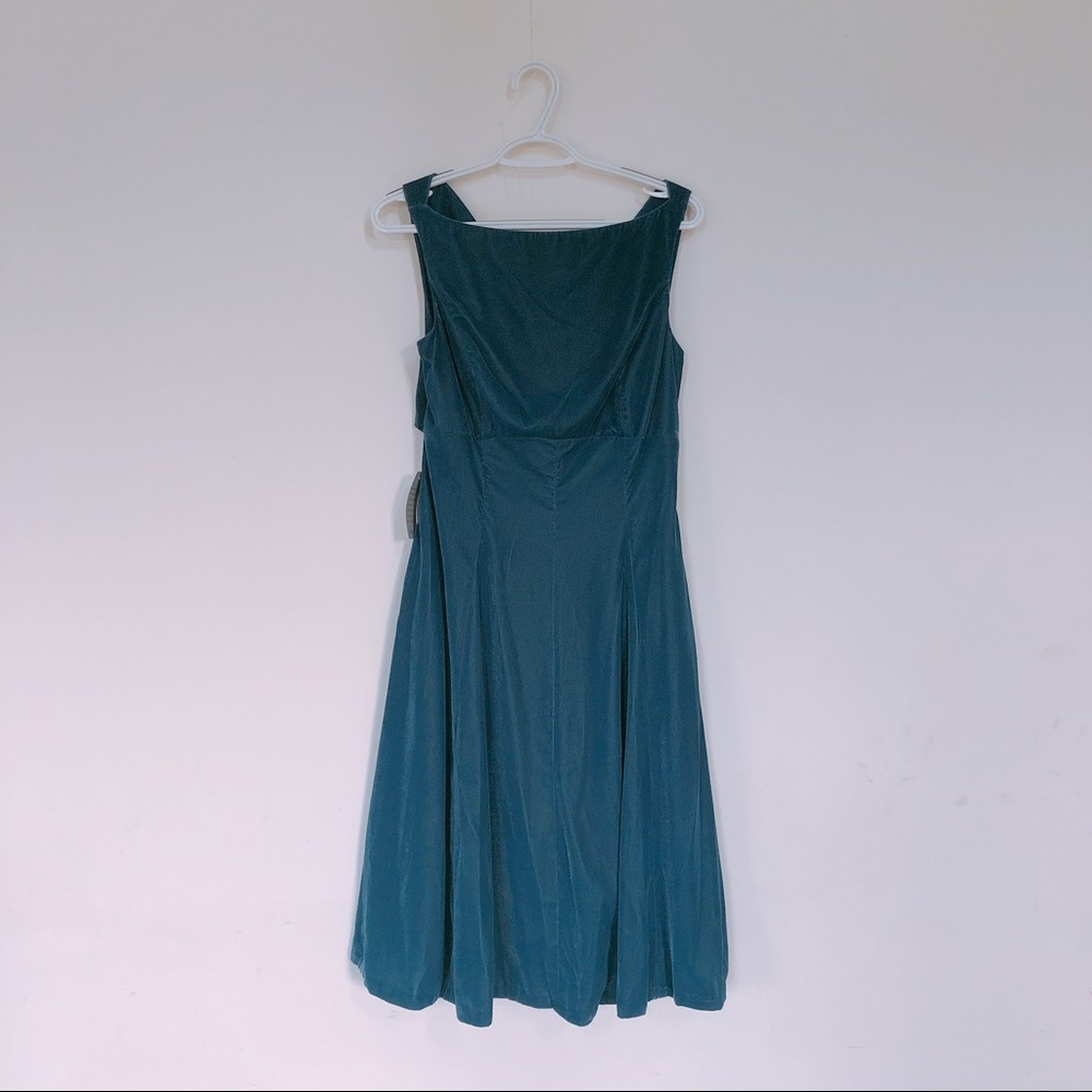 Gal Meets Glam CHRISTINE Velvet Dress - Picture 5 of 7